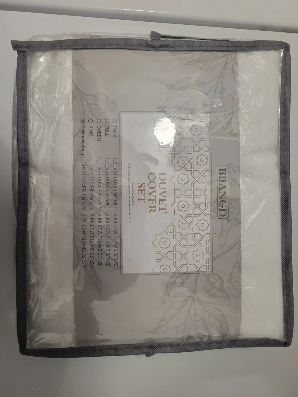 Elegant White Duvet Cover with Cream Geometric Embroidery